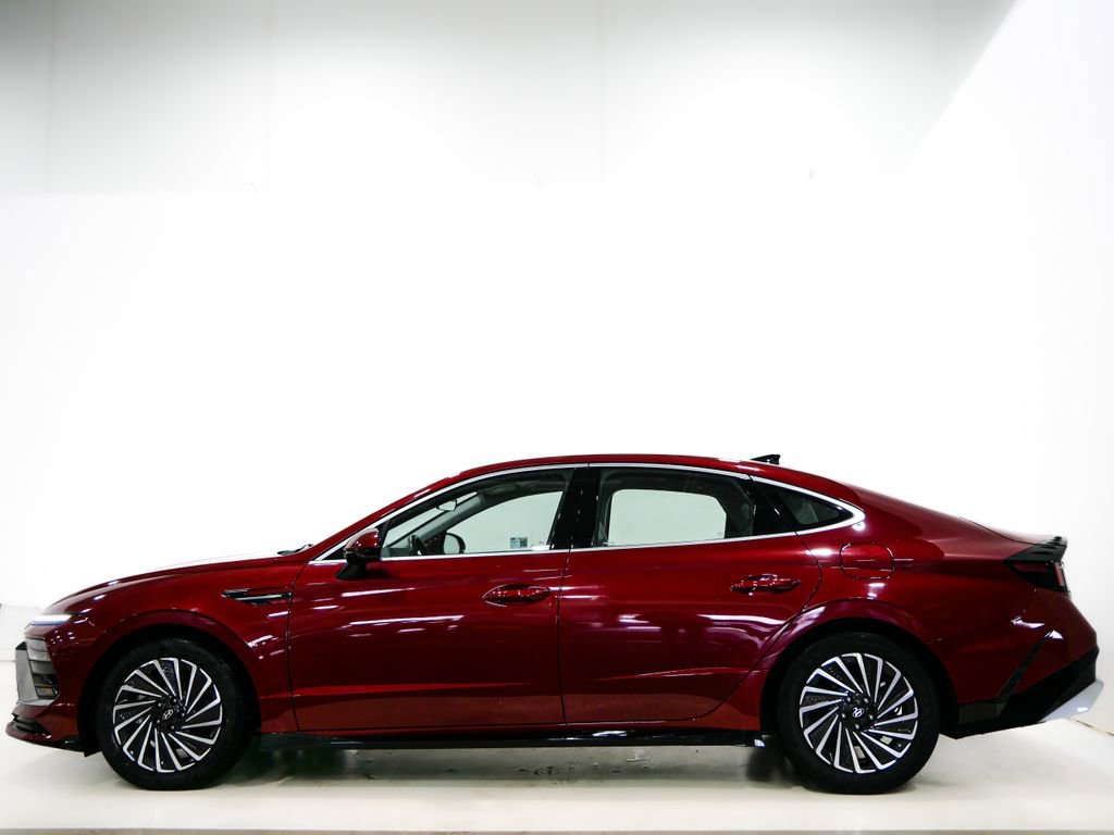 Used 2025 Hyundai Sonata SEL FWD image 5