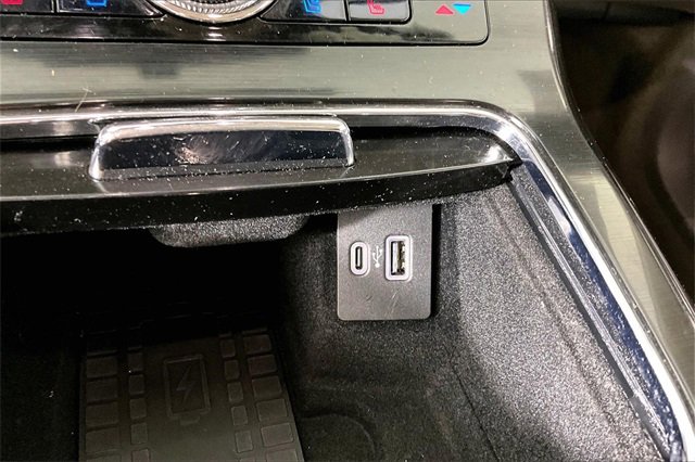 Used 2021 Lincoln Nautilus Reserve w/ Equipment Group 201A image 16