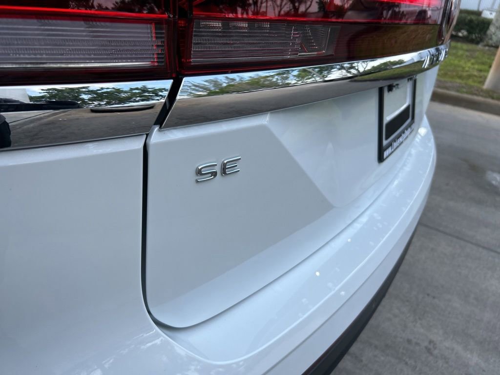 Used 2026 Volkswagen Atlas SE FWD image 15