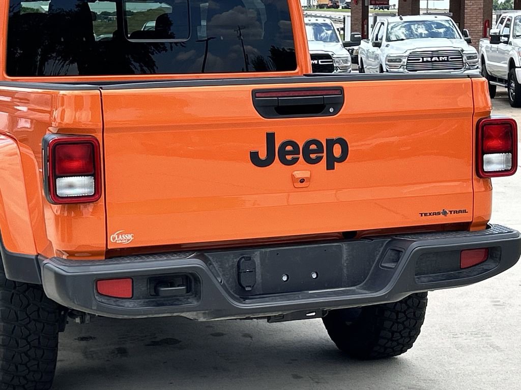 Used 2025 Jeep Gladiator Sport AWD/4WD image 6