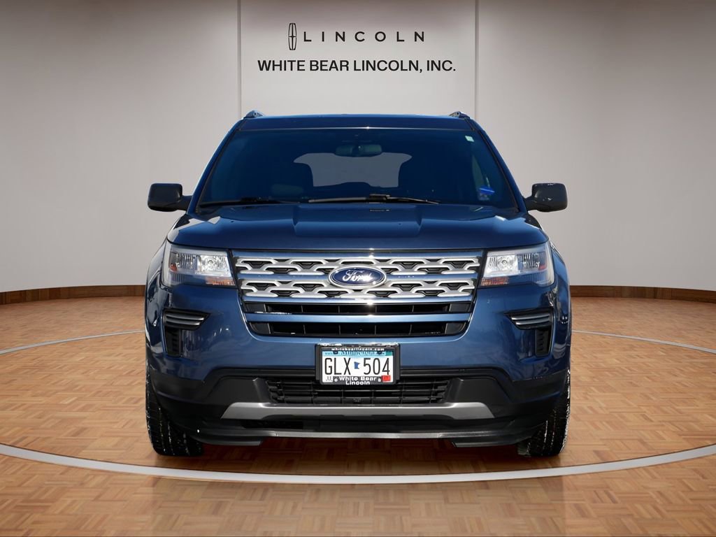 Used 2019 Ford Explorer XLT AWD/4WD image 2