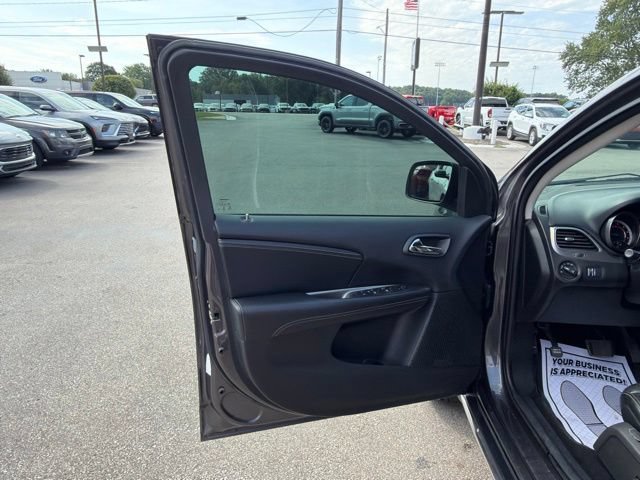 Used 2018 Dodge Journey Crossroad AWD/4WD image 12