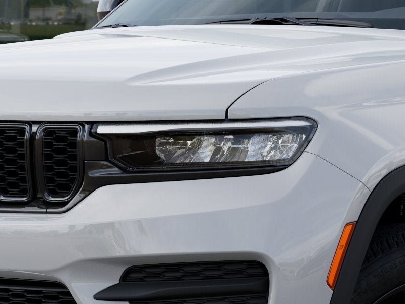 New 2025 Jeep Grand Cherokee Altitude image 35