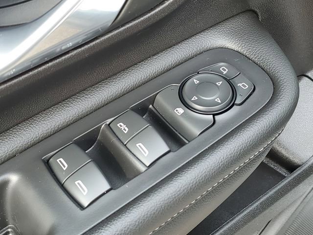 Used 2024 GMC Terrain SLE image 24