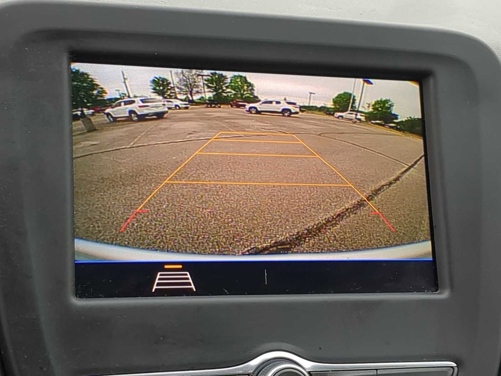 Used 2020 Chevrolet Equinox LS image 14