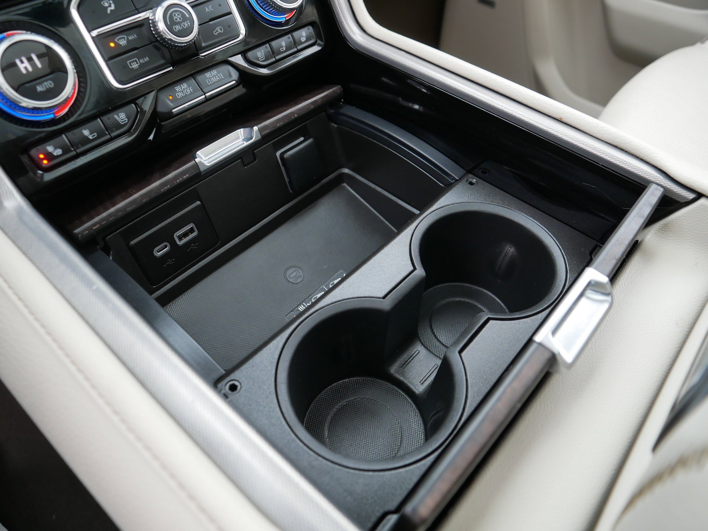 Used 2022 GMC Yukon Denali image 36