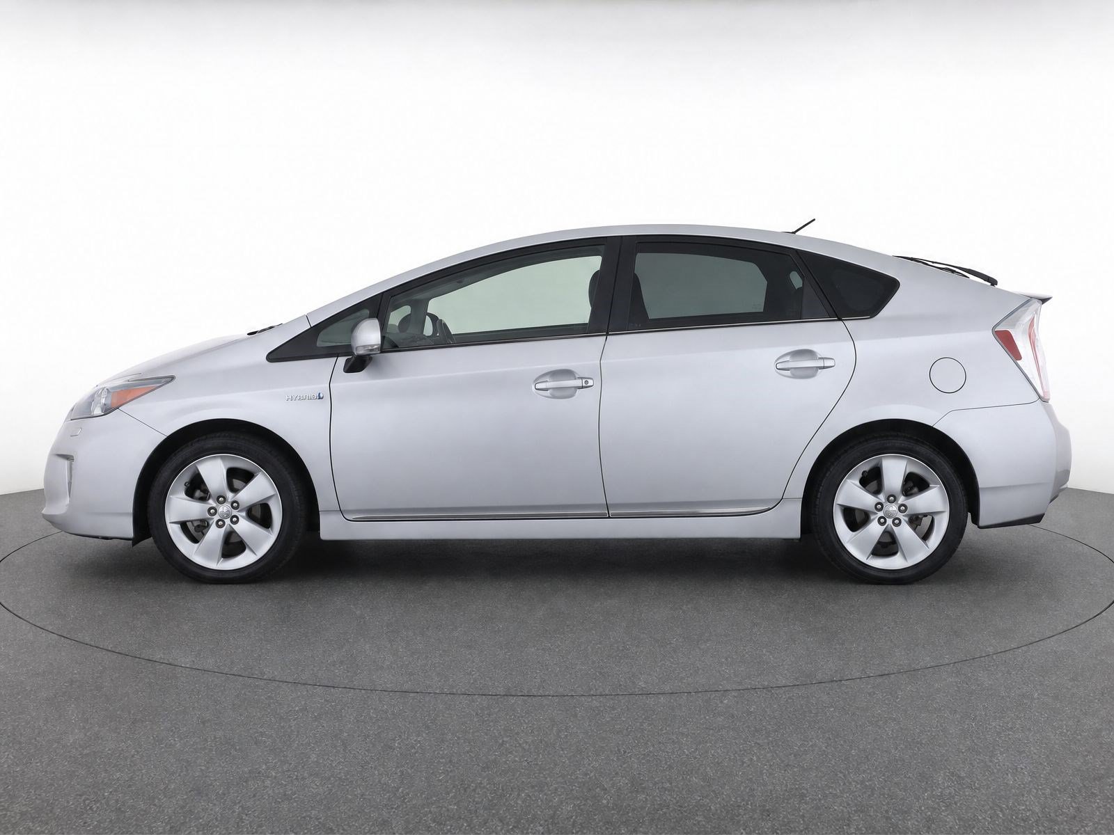 Used 2013 Toyota Prius Five FWD image 6