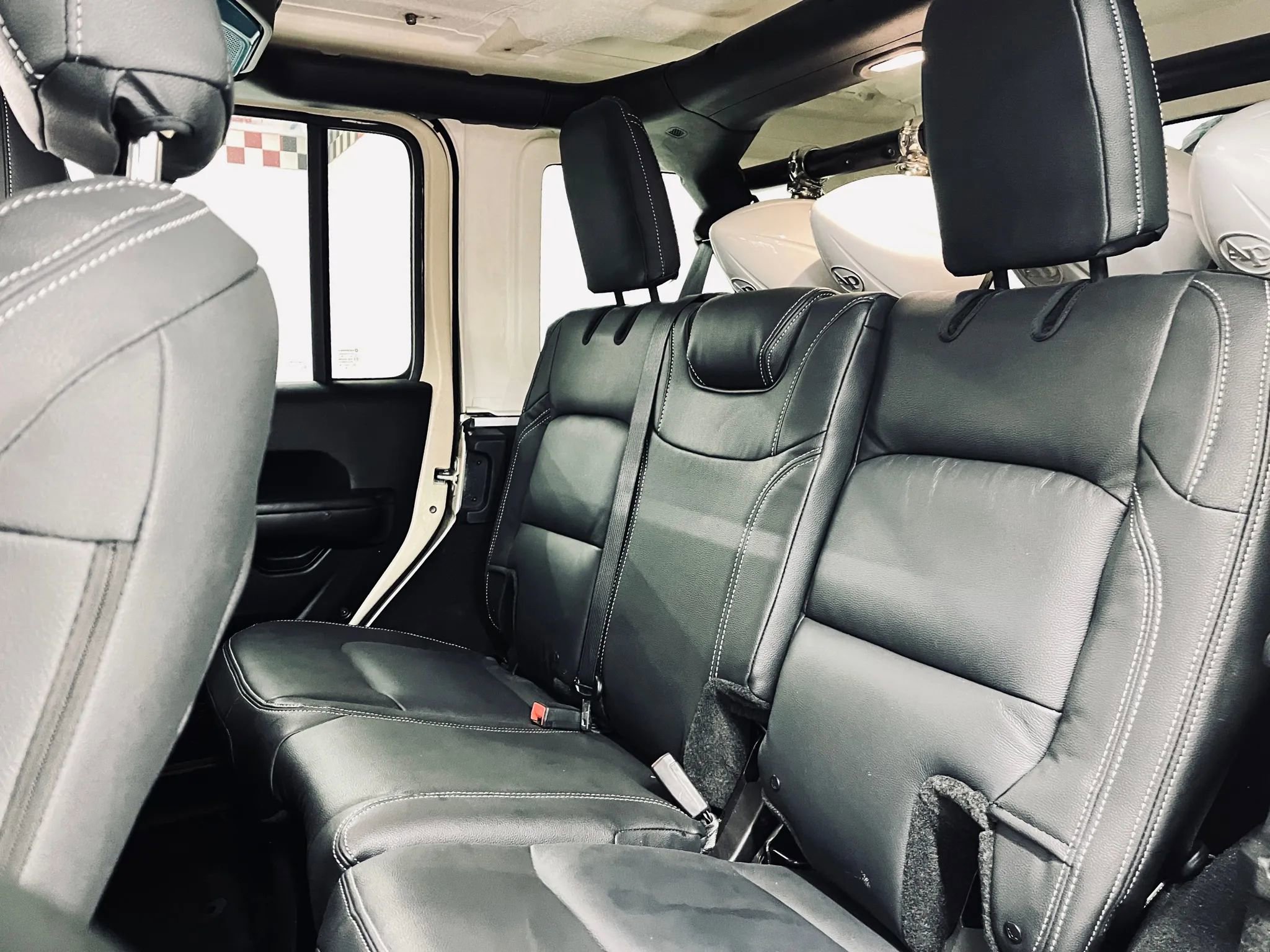 Used 2018 Jeep Wrangler Unlimited Sport S image 16