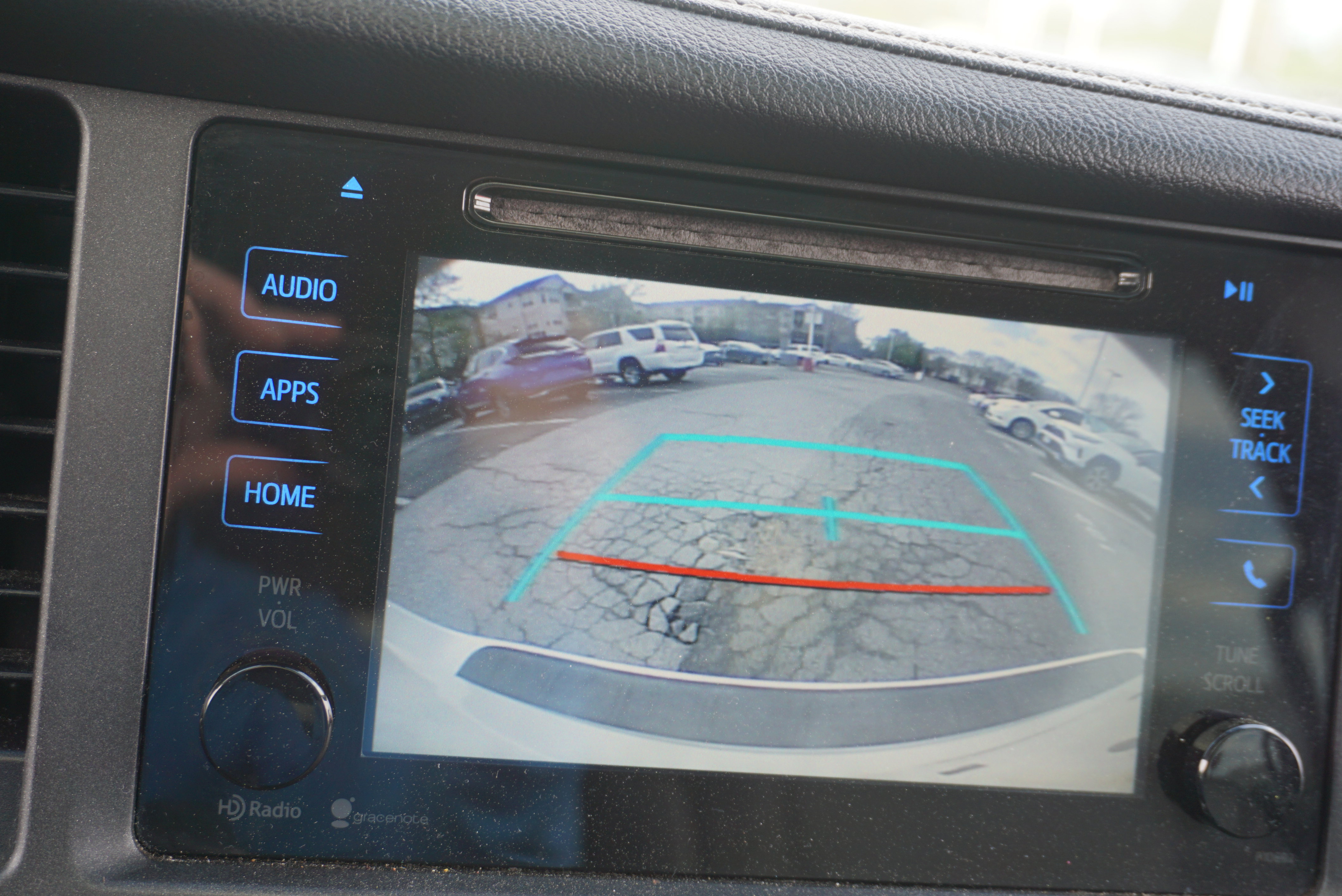 Used 2015 Toyota Sienna XLE image 14