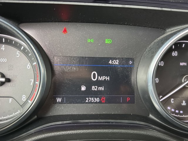 Used 2022 Buick Encore GX Essence w/ Experience Buick Package FWD image 18