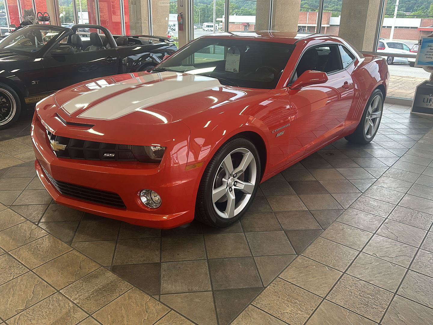 Used 2011 Chevrolet Camaro SS RWD image 3