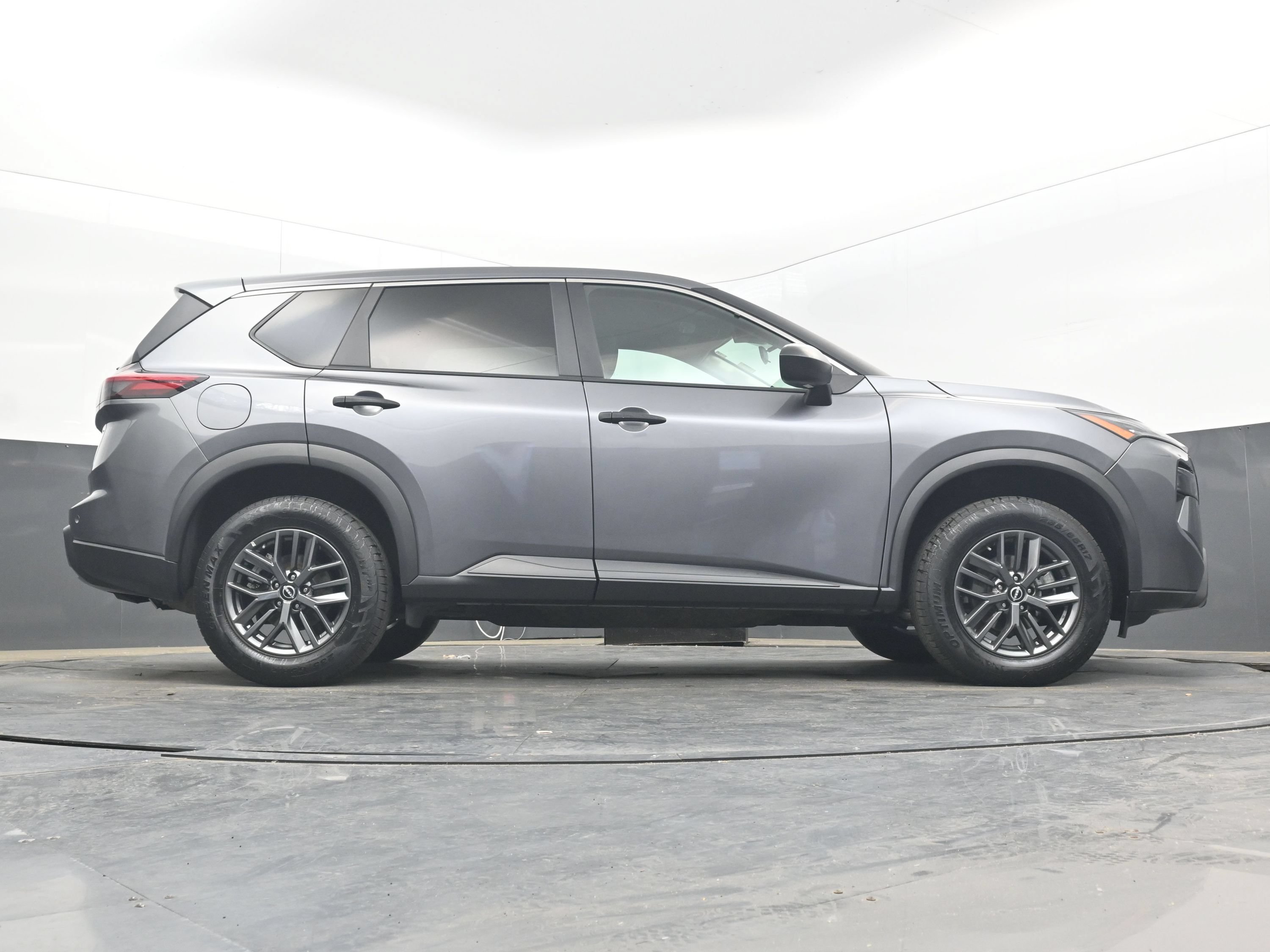 Certified 2024 Nissan Rogue S FWD image 29