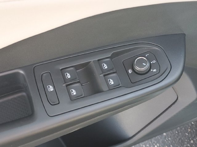 New 2027 Volkswagen Taos SE AWD/4WD image 15