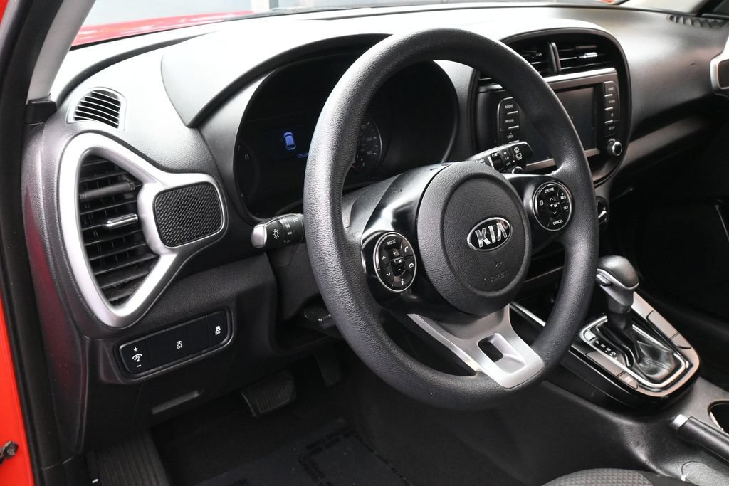 Used 2020 Kia Soul LX FWD image 13