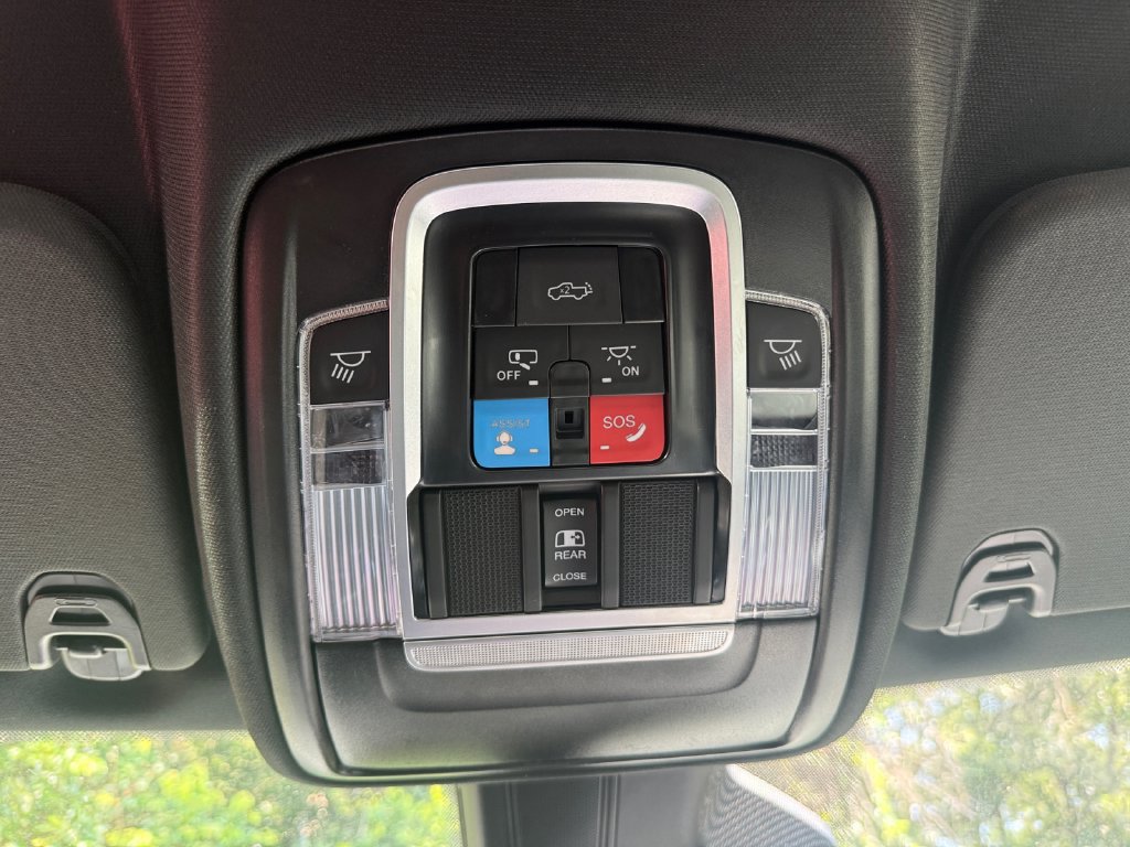 Used 2025 RAM 1500 Big Horn RWD image 27