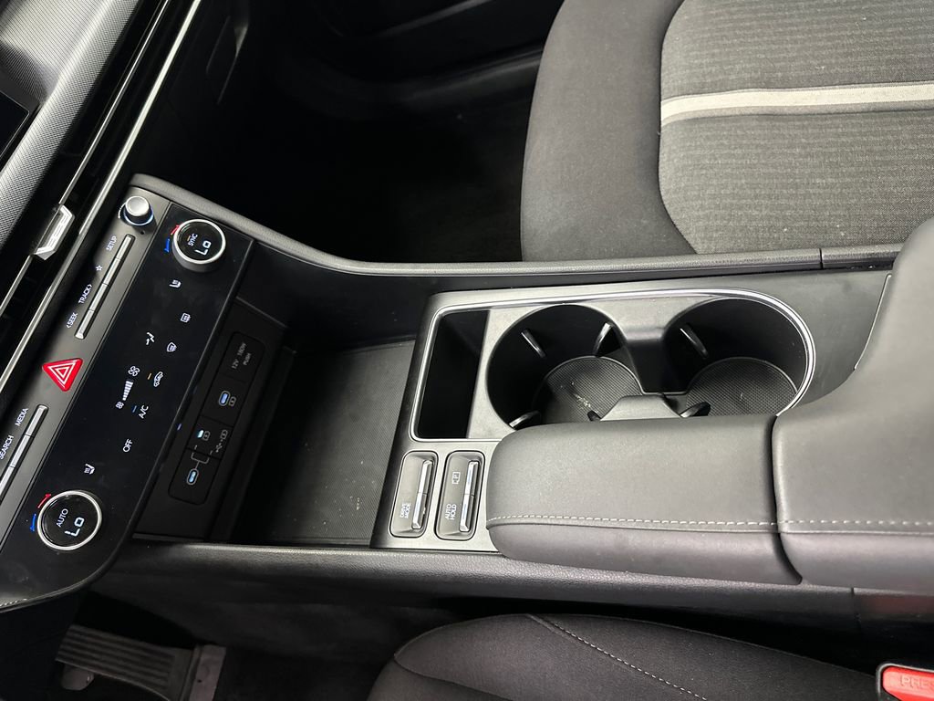 Used 2025 Hyundai Sonata SEL FWD image 29