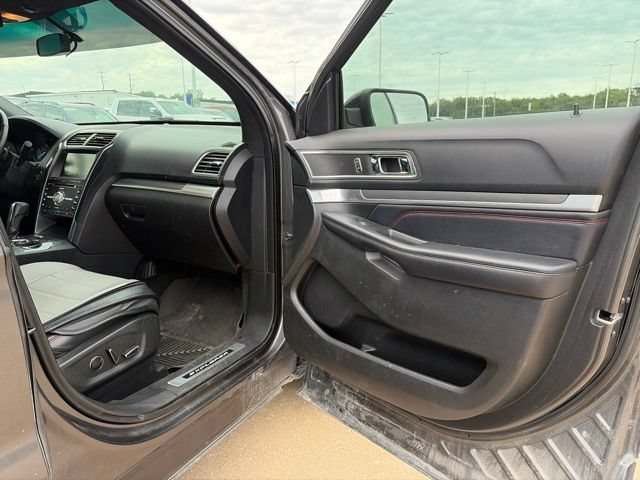 Used 2016 Ford Explorer Sport w/ Equipment Group 401A AWD/4WD image 22