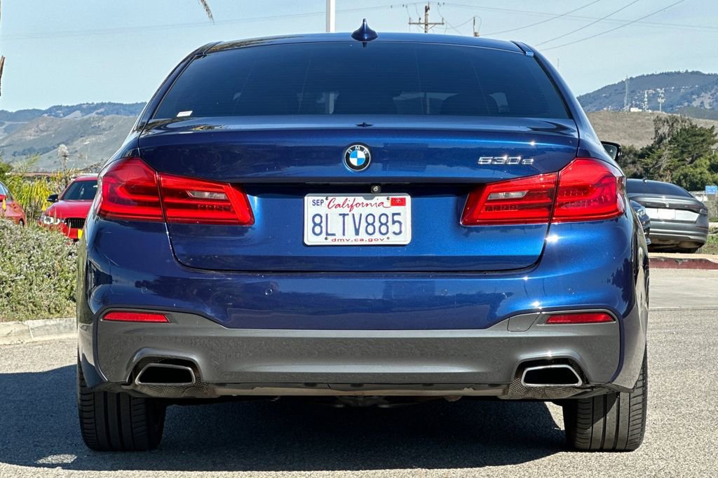 Used 2019 BMW 530e w/ M Sport Package image 4