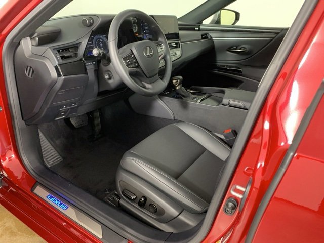 Used 2025 Lexus ES 300h F Sport w/ Accessory Package (Z2) image 33