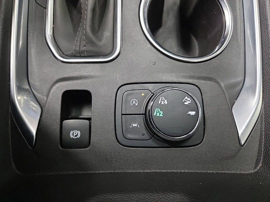 Used 2022 Chevrolet Traverse Premier AWD/4WD image 30