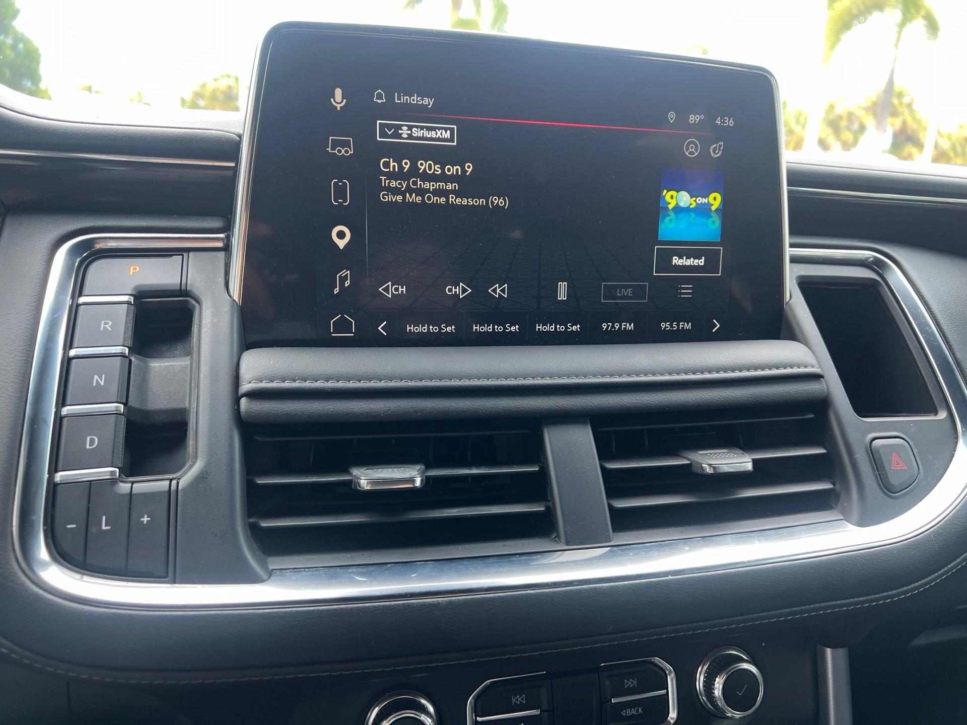 Used 2023 GMC Yukon SLE RWD image 13