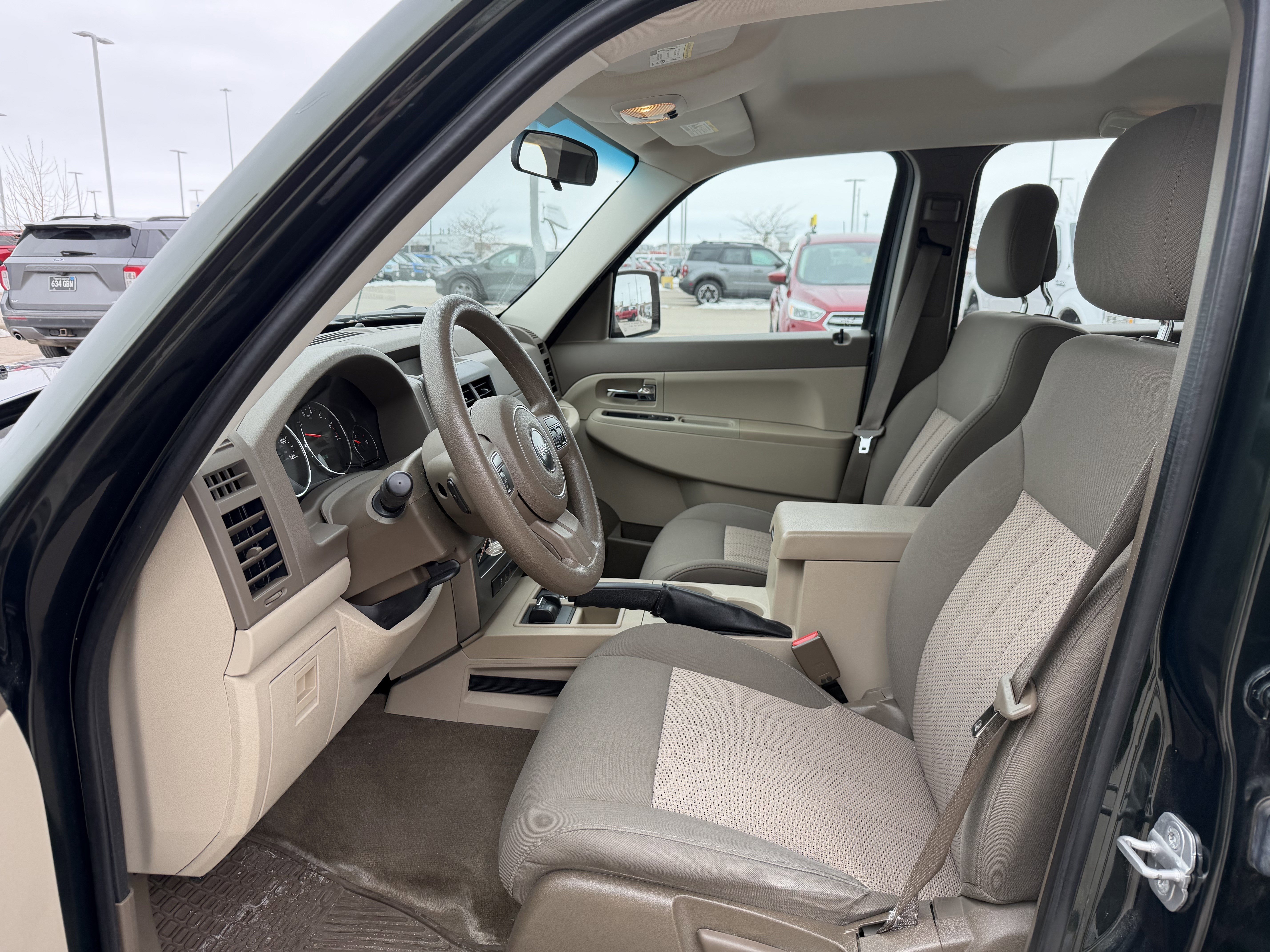 Used 2012 Jeep Liberty Sport image 7