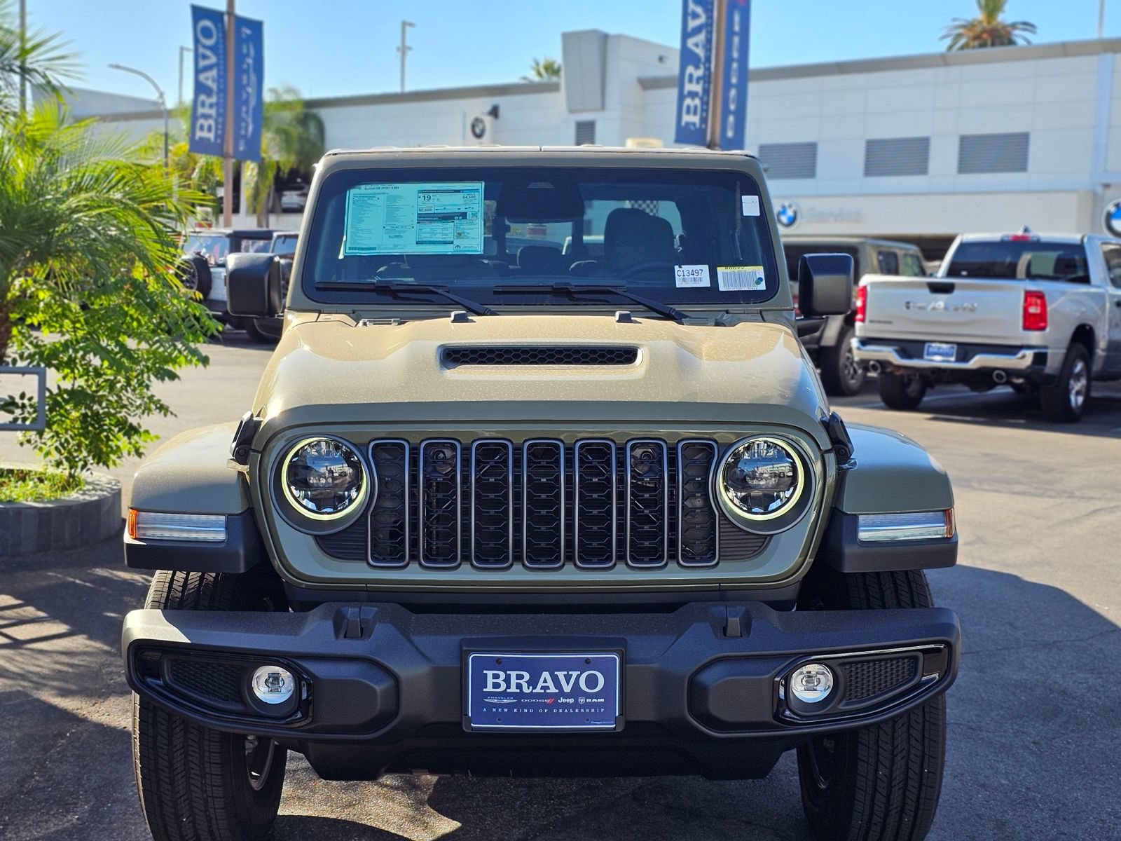 New 2026 Jeep Gladiator Sport AWD/4WD image 3