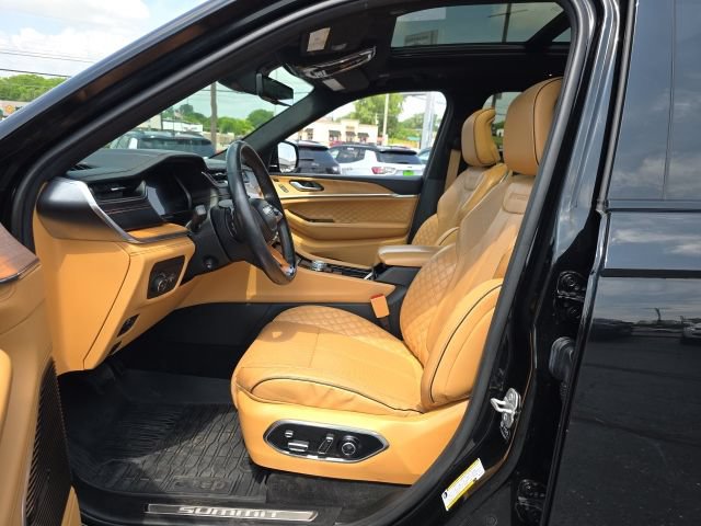 Used 2021 Jeep Grand Cherokee L Summit AWD/4WD image 16