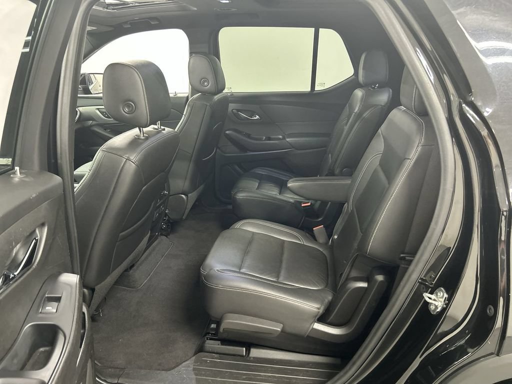 Used 2022 Chevrolet Traverse LT w/ LT Premium Package AWD/4WD image 20
