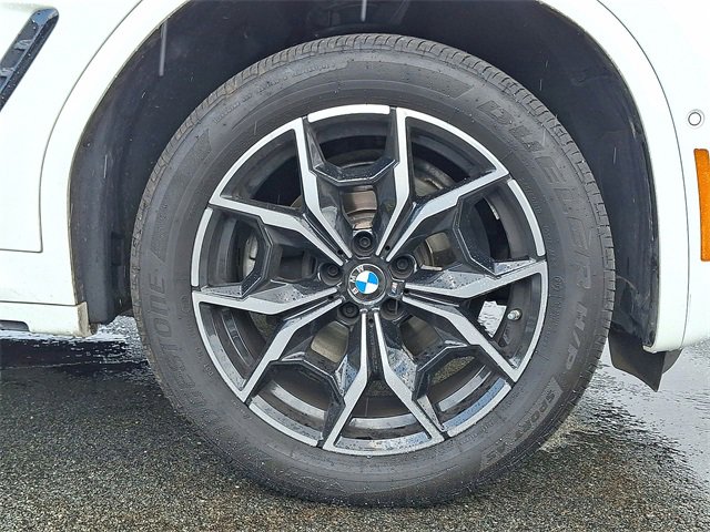 Used 2025 BMW X4 xDrive30i w/ Premium Package image 26