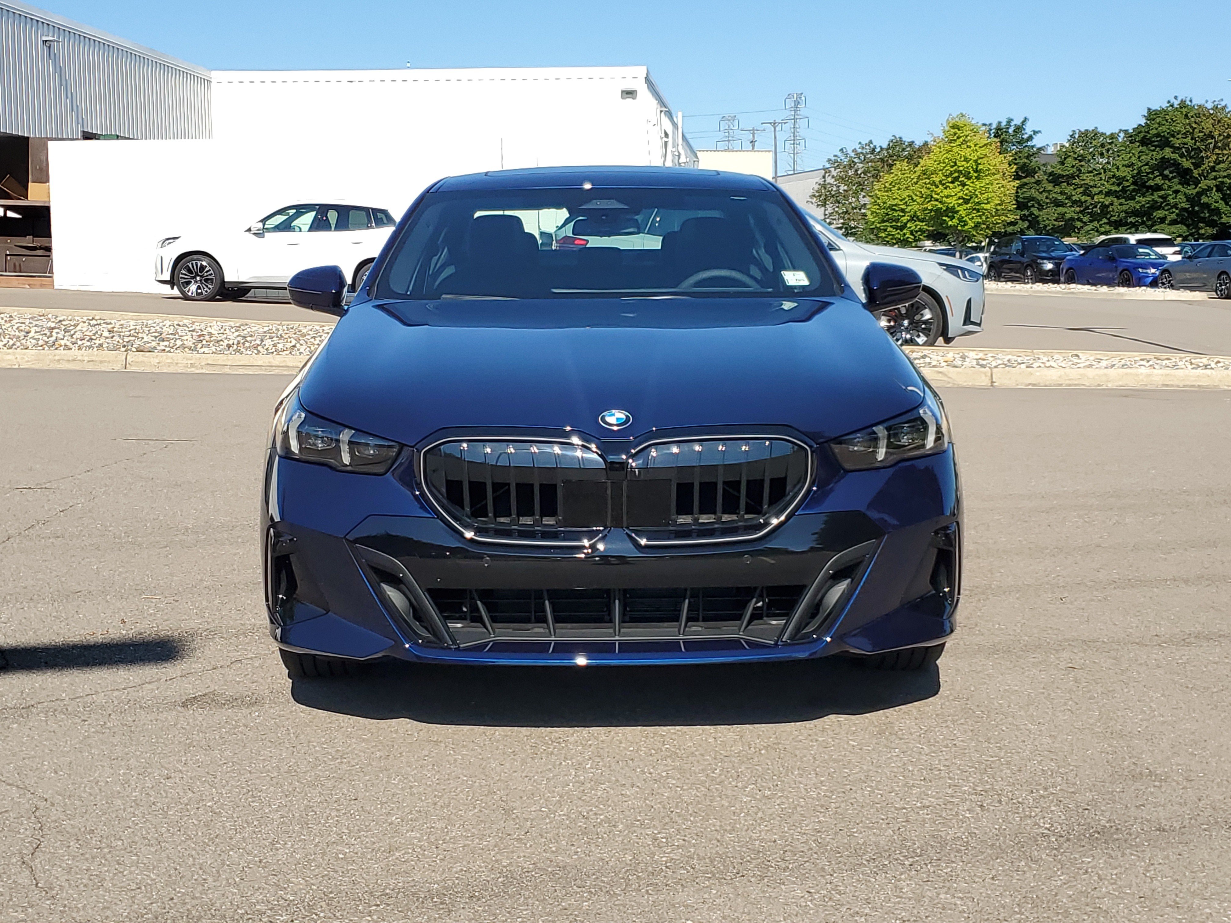 New 2027 BMW 530i xDrive w/ M Sport Package AWD/4WD image 8