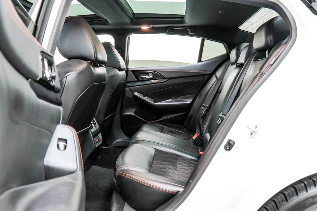 Used 2023 Nissan Maxima SR w/ Sport Mat Group FWD image 18