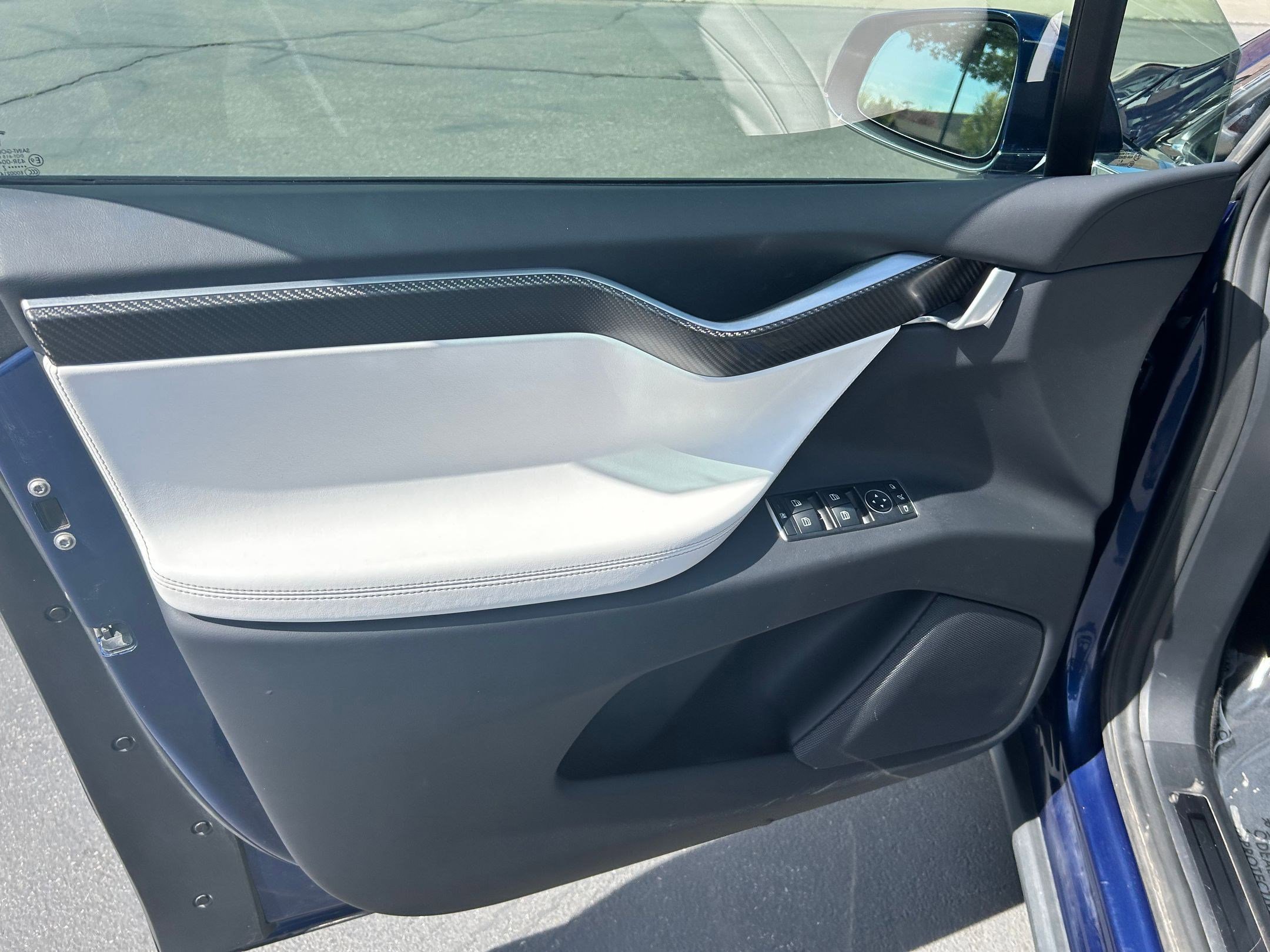 Used 2017 Tesla Model X 75D image 10