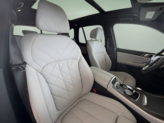 Used 2024 BMW X5 xDrive50e w/ Premium Package image 42