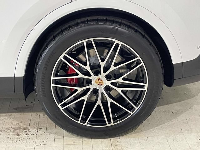 New 2026 Porsche Cayenne S AWD/4WD image 14