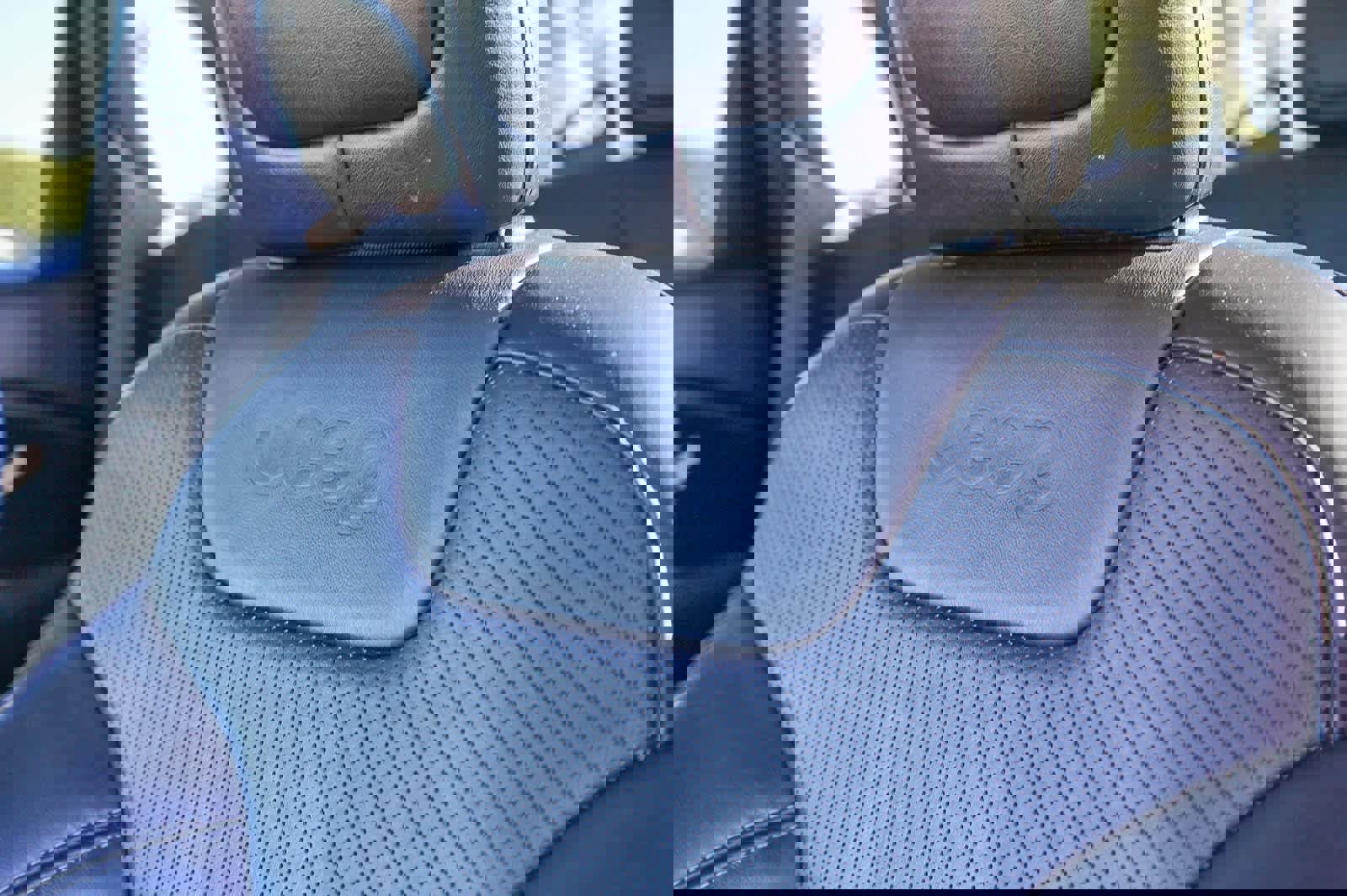 Used 2019 Jeep Cherokee Limited image 24