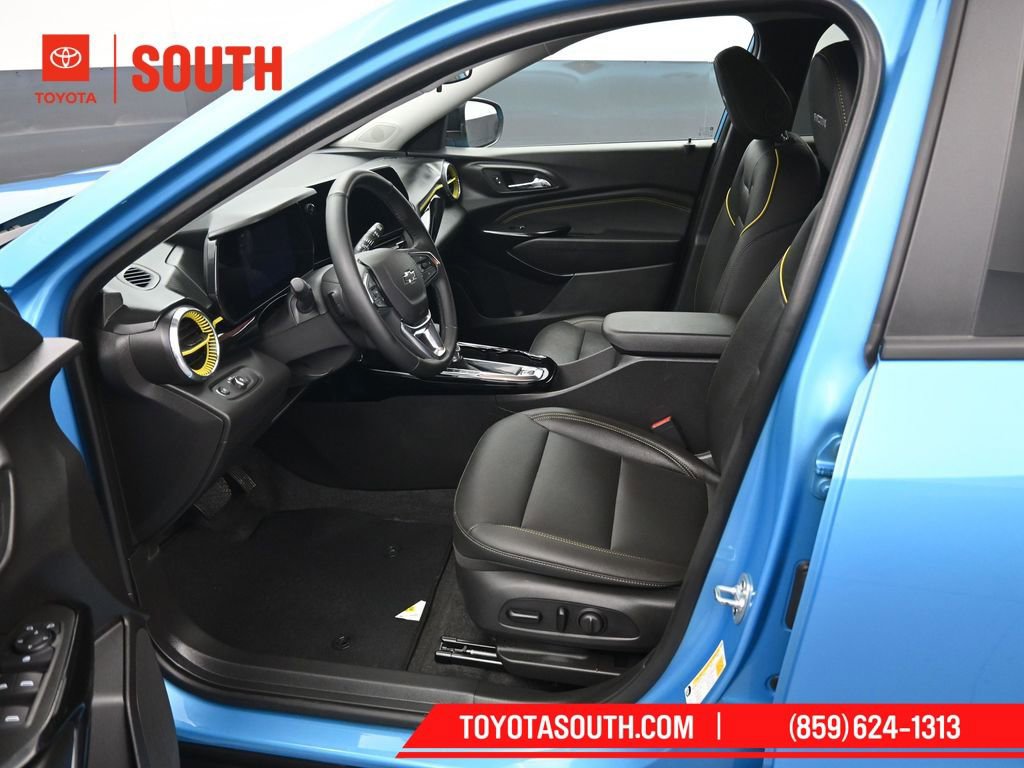 Used 2025 Chevrolet Trax ACTIV w/ Driver Confidence Package image 9