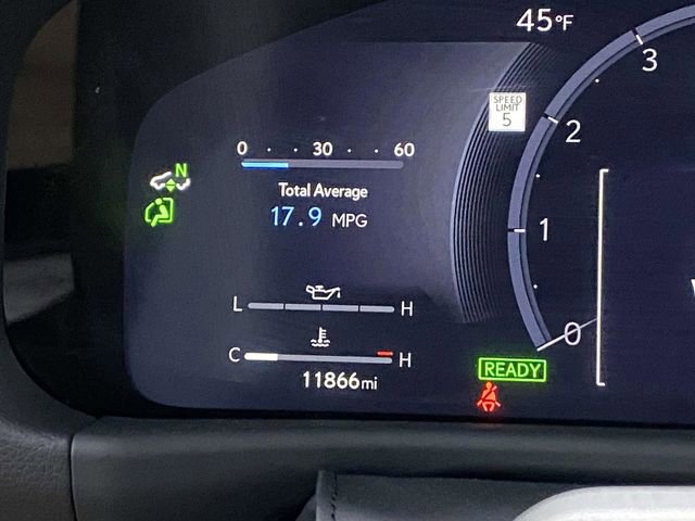 Used 2025 Lexus LX 700h Luxury image 32