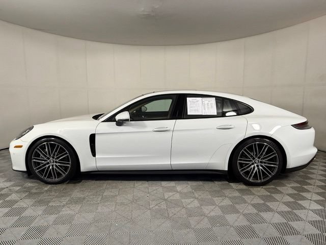 Used 2021 Porsche Panamera RWD image 3