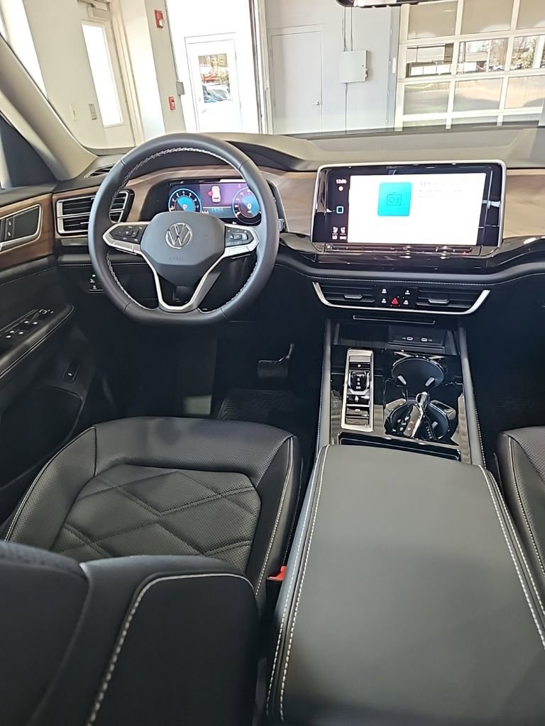 New 2026 Volkswagen Atlas SE image 28