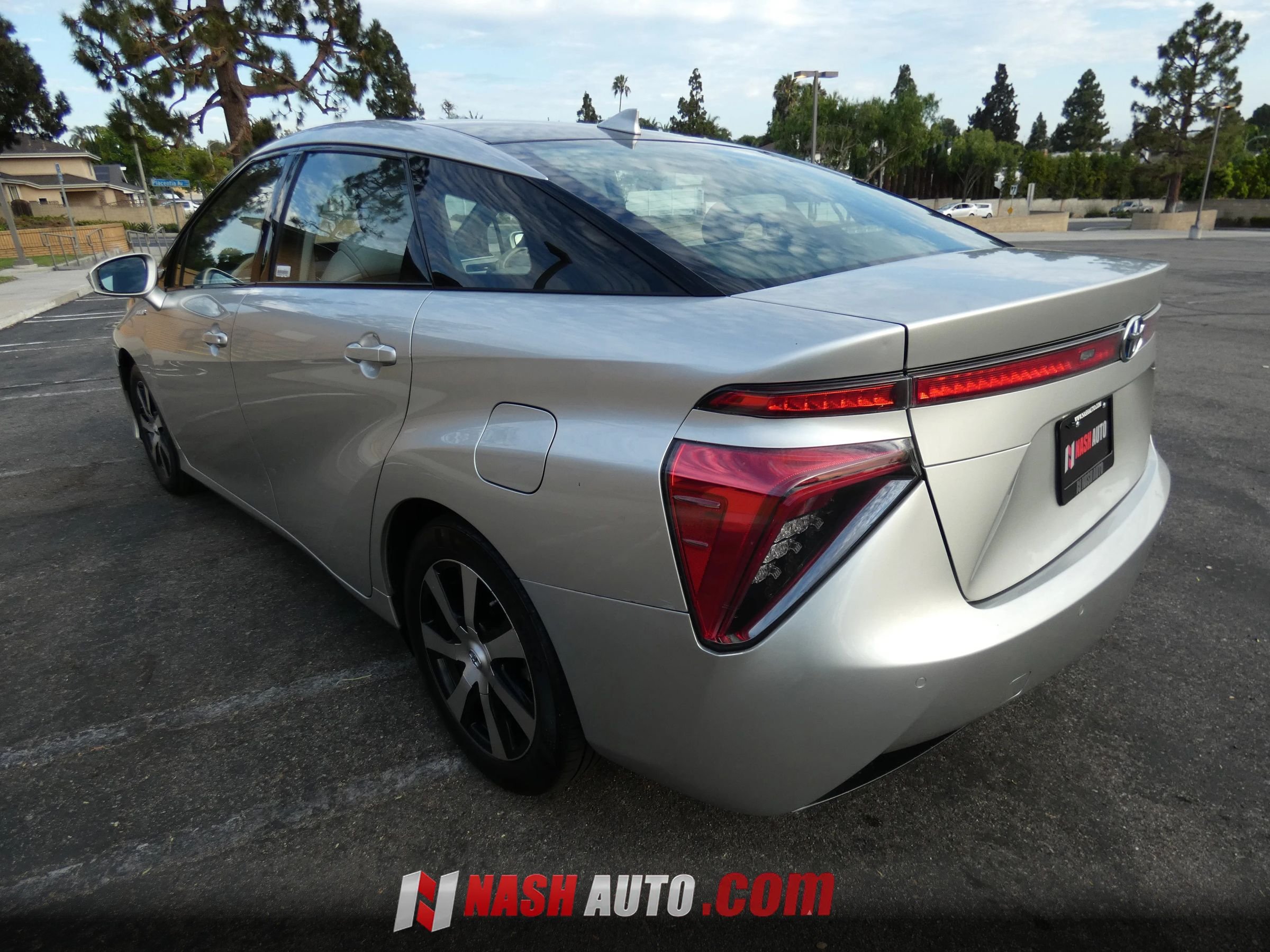 Used 2019 Toyota Mirai FWD image 12