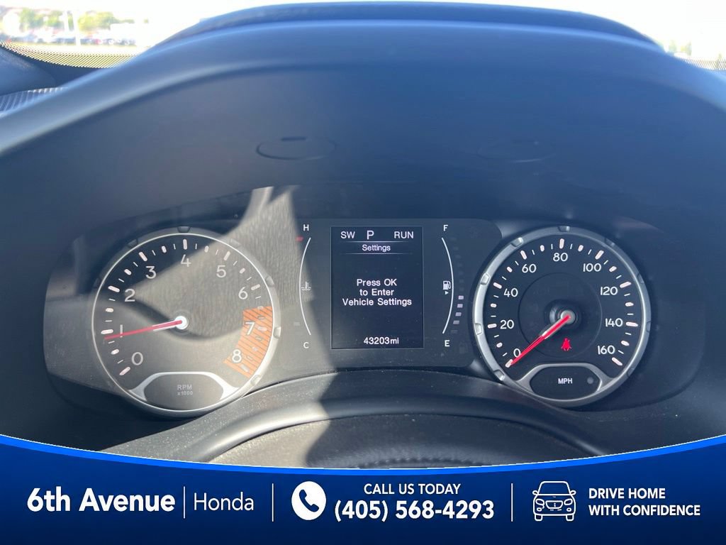 Used 2023 Jeep Renegade Latitude AWD/4WD image 27