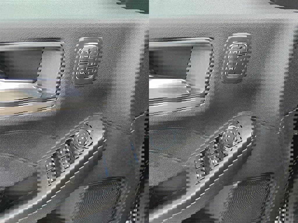 Used 2022 Ford Escape Titanium w/ Class II Trailer Tow Package image 16