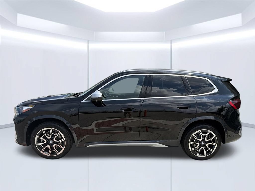 Used 2023 BMW X1 xDrive28i w/ Premium Package AWD/4WD image 3