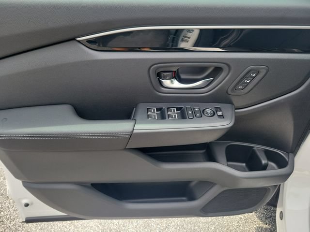 Certified 2026 Honda Passport RTL image 8
