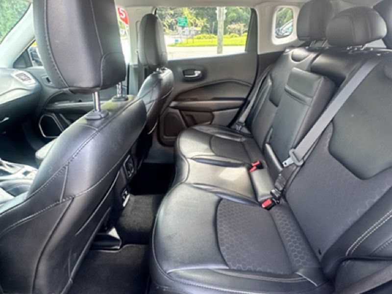 Used 2019 Jeep Compass Latitude AWD/4WD image 12