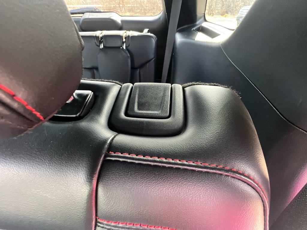 Used 2025 Ford Explorer ST-Line image 34