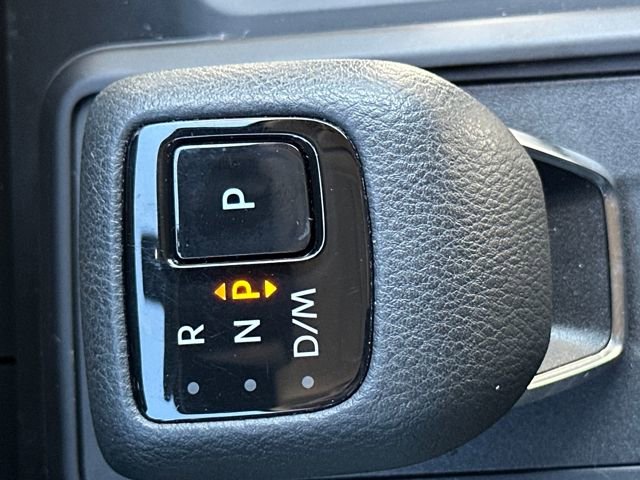 Used 2024 Nissan Pathfinder S image 20