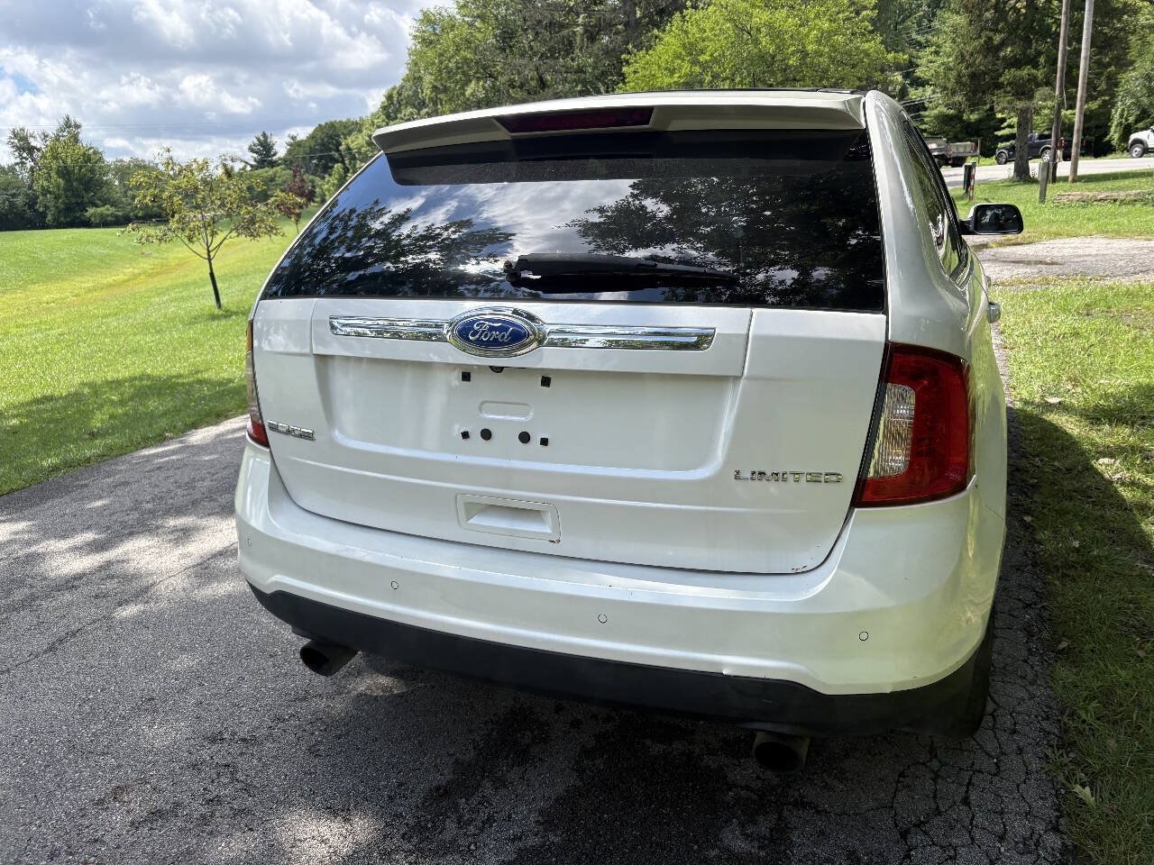 Used 2011 Ford Edge Limited FWD image 8