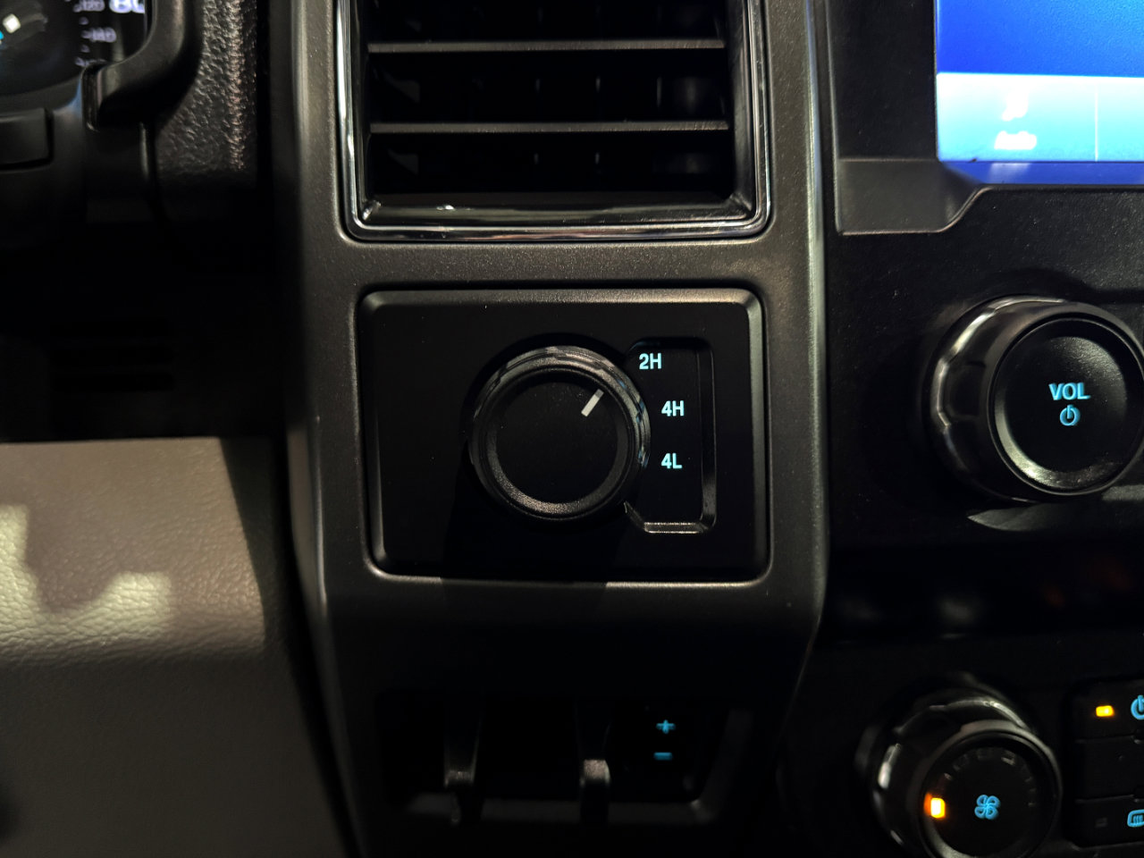 Used 2020 Ford F250 XLT image 26